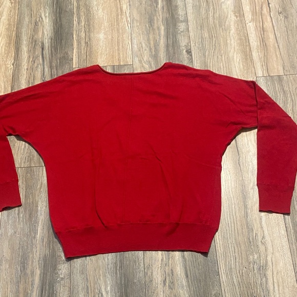GAP Women's V-Neck Sweater in Rich Red - Picture 5 of 8